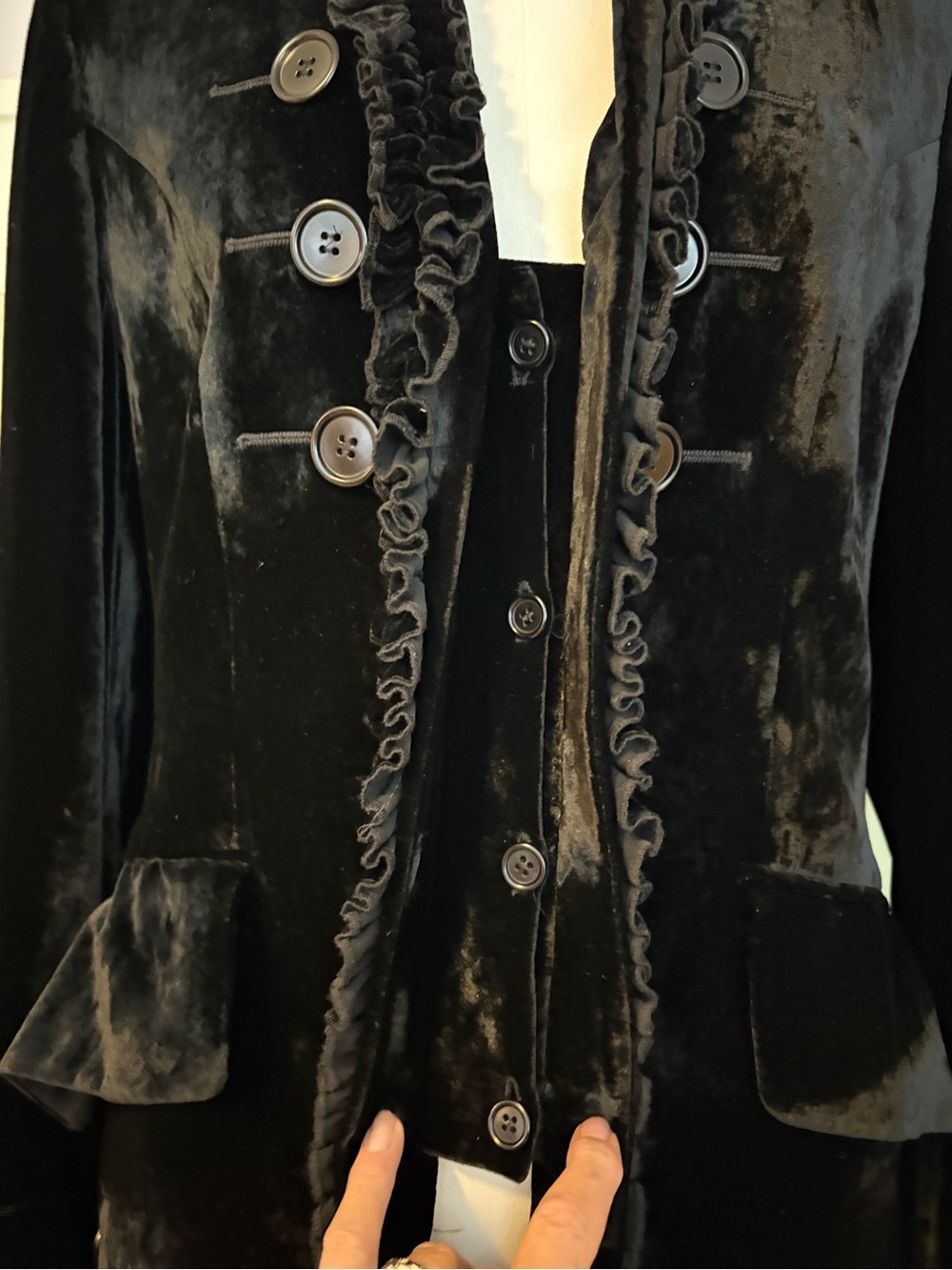 VINTAGE SCAPA Black Velvet Frock Coat Military Gothic Victorian Long Jacket(12) - Picture 6 of 16